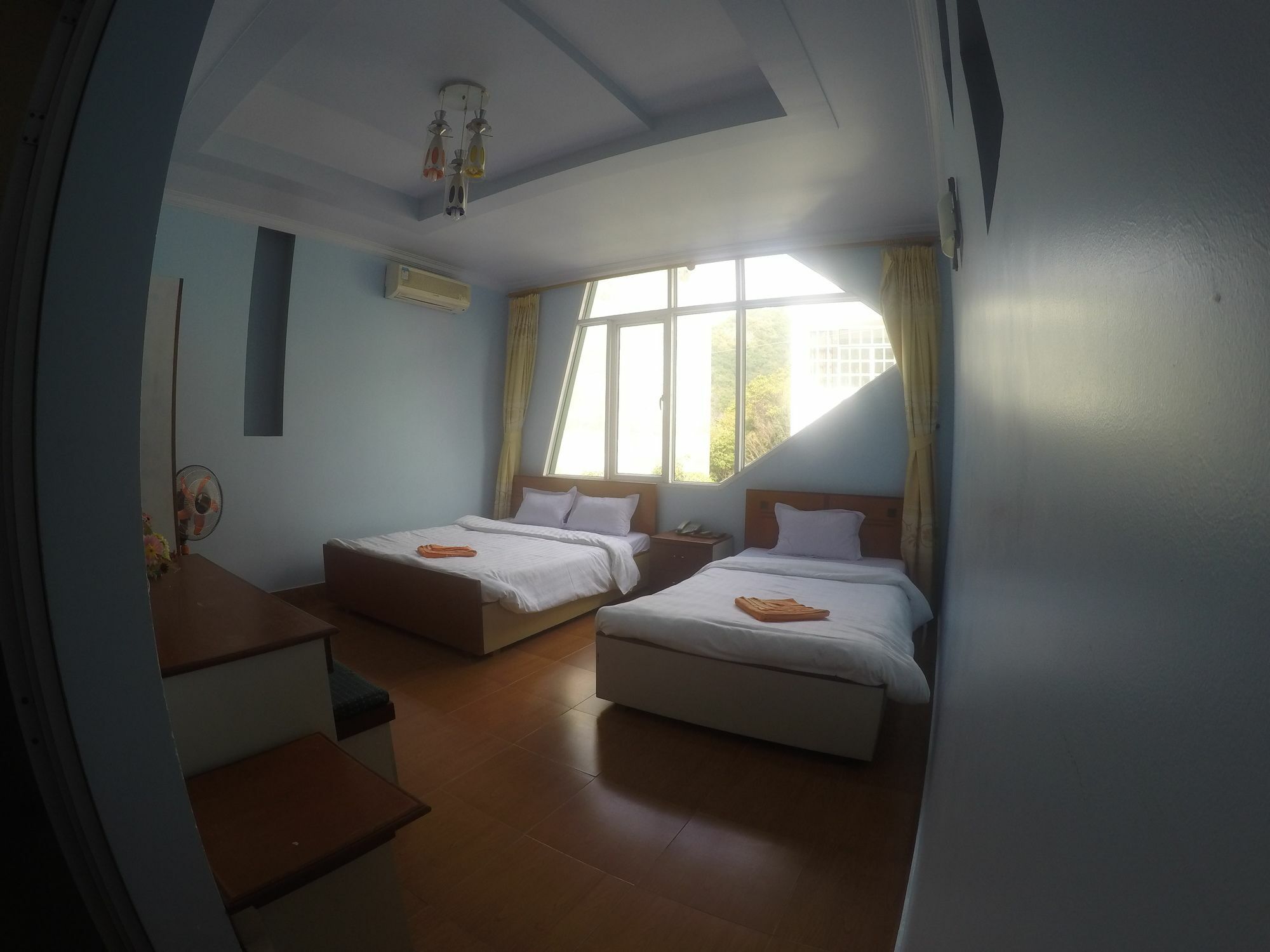 Ciao Cat Ba Hotel Chan Chau Buitenkant foto